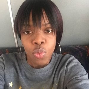 Meet your Posher, Dee